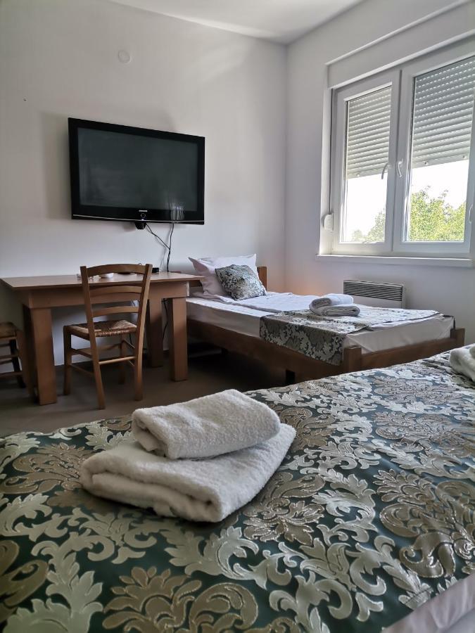 Apartmani - Vila Kovilje Banja Koviljača 외부 사진