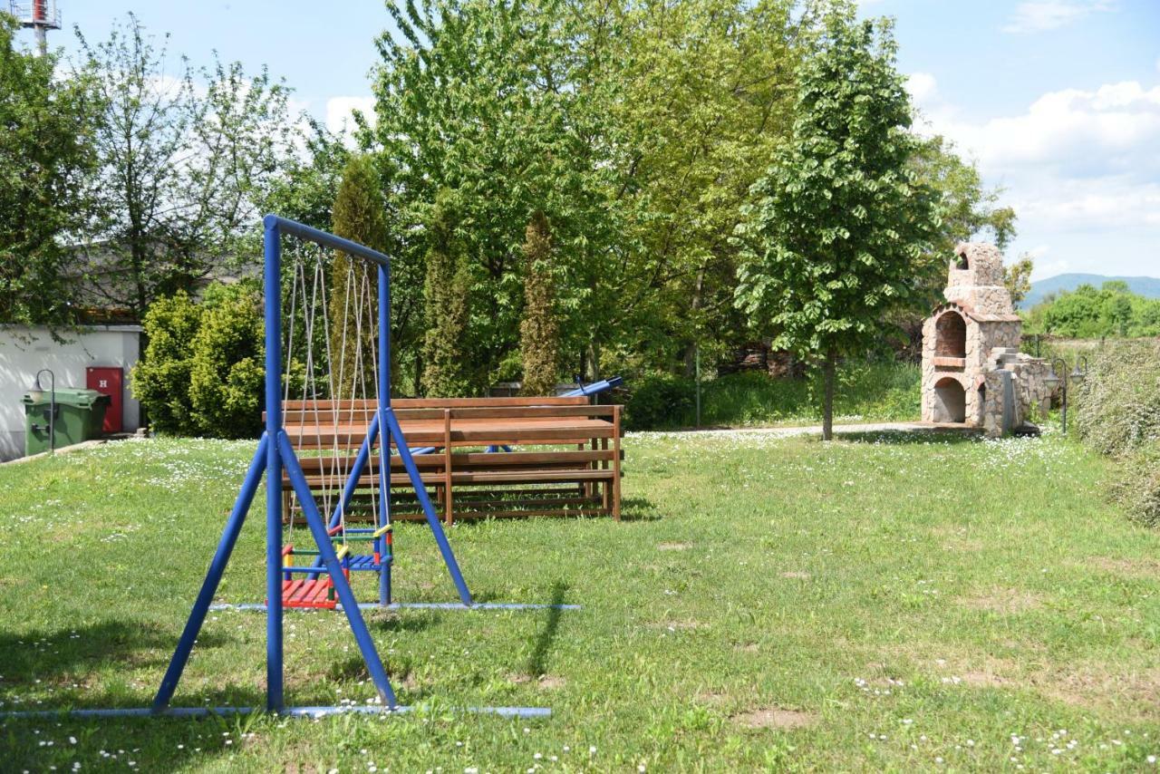 Apartmani - Vila Kovilje Banja Koviljača 외부 사진